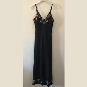 NEW Embroidered V-neck Jumpsuit